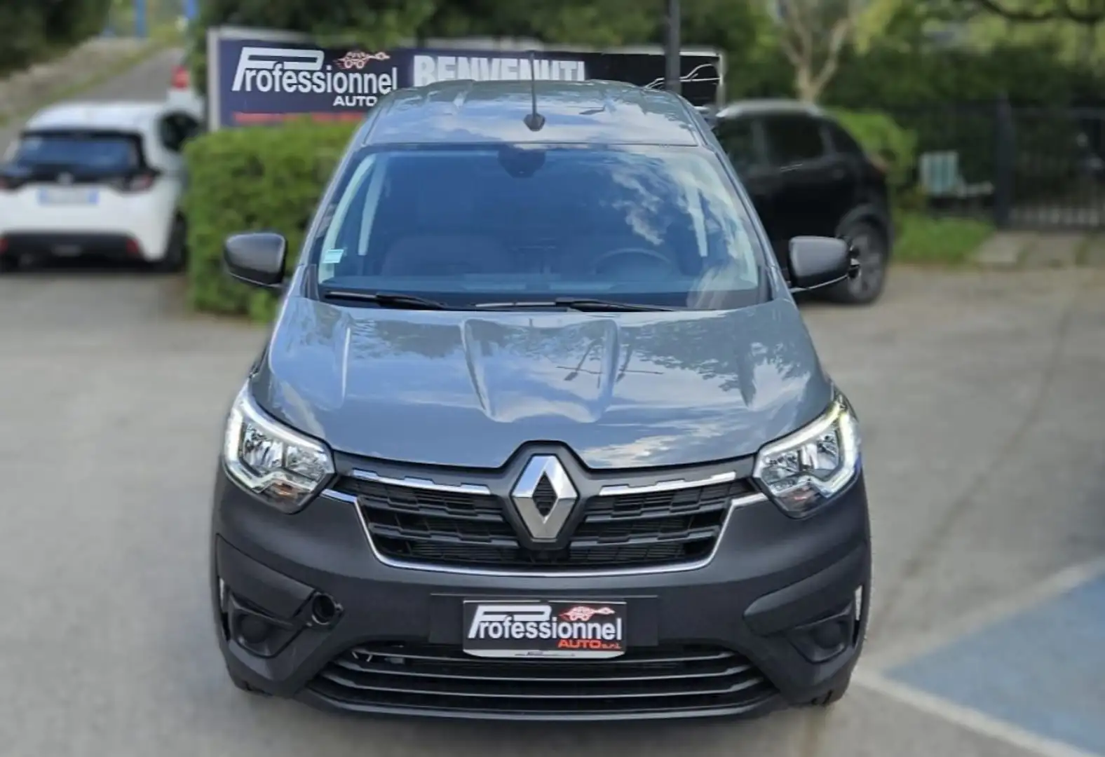 Renault Kangoo Furgone 2 posti, 1.500 diesel, **soli 5.000 km** Gris - 1