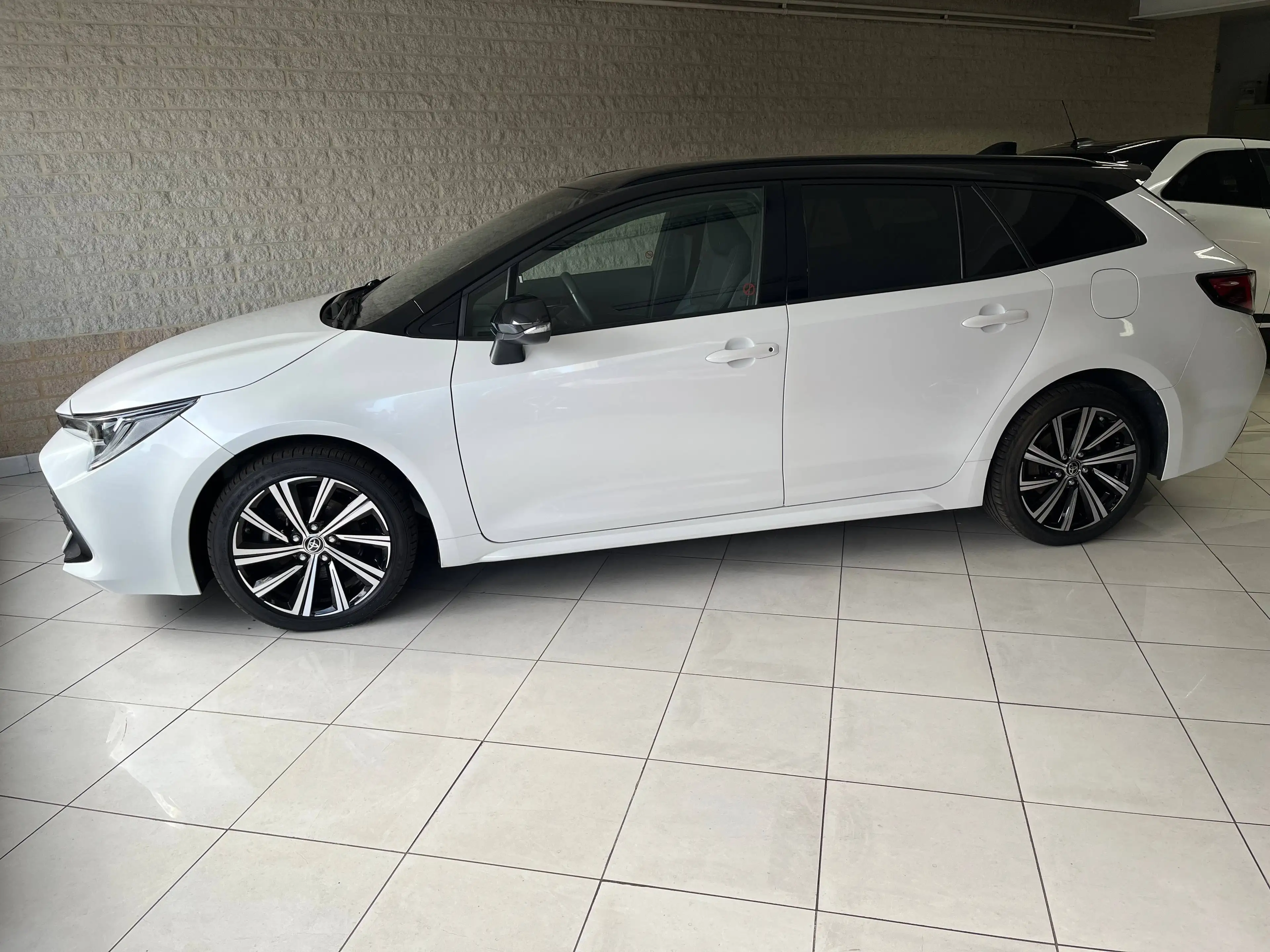 Toyota Corolla Corolla SW Hybrid 1.8 Style GPF e-CVT — photo 2