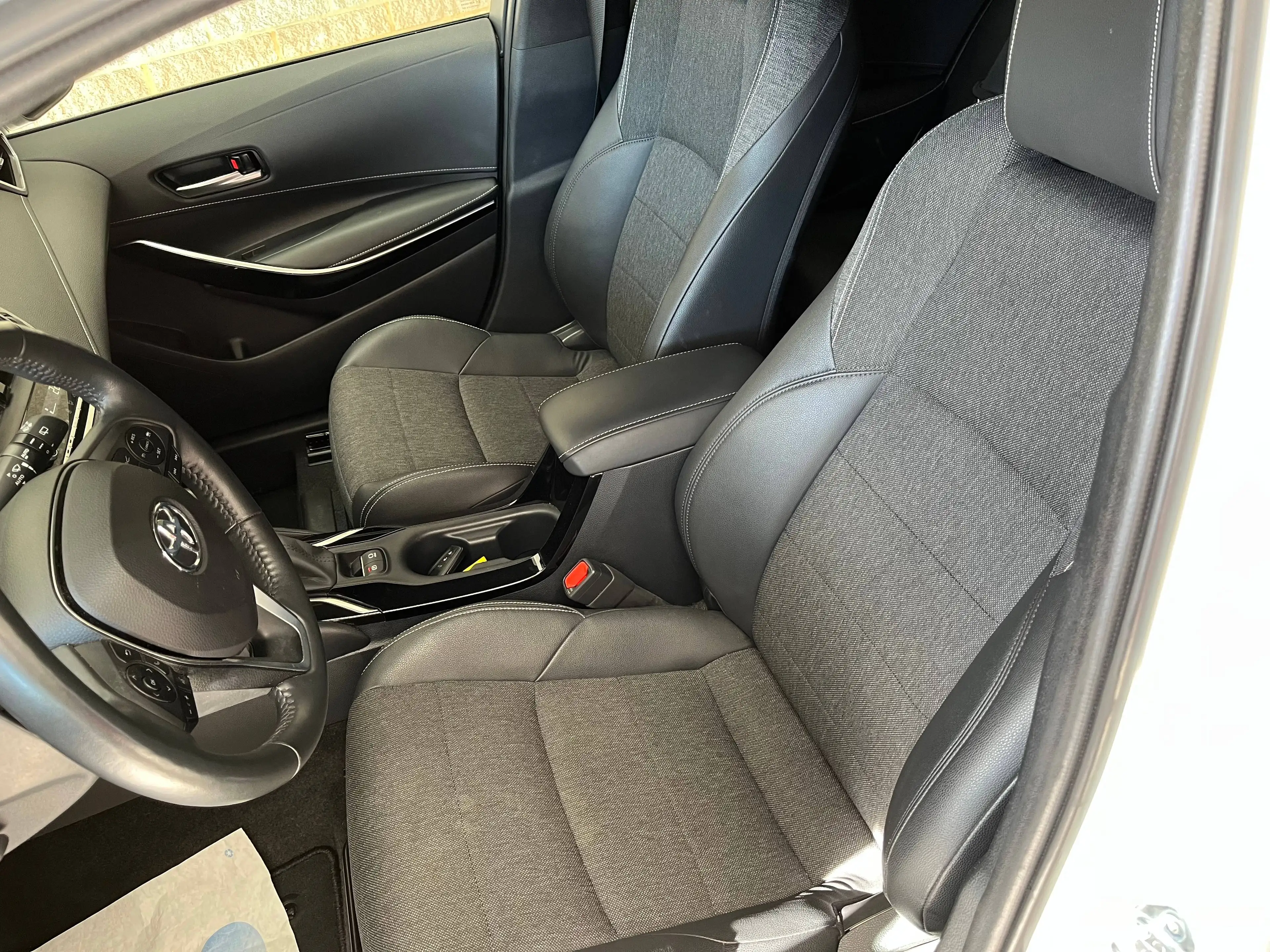 Toyota Corolla Corolla SW Hybrid 1.8 Style GPF e-CVT — photo 11