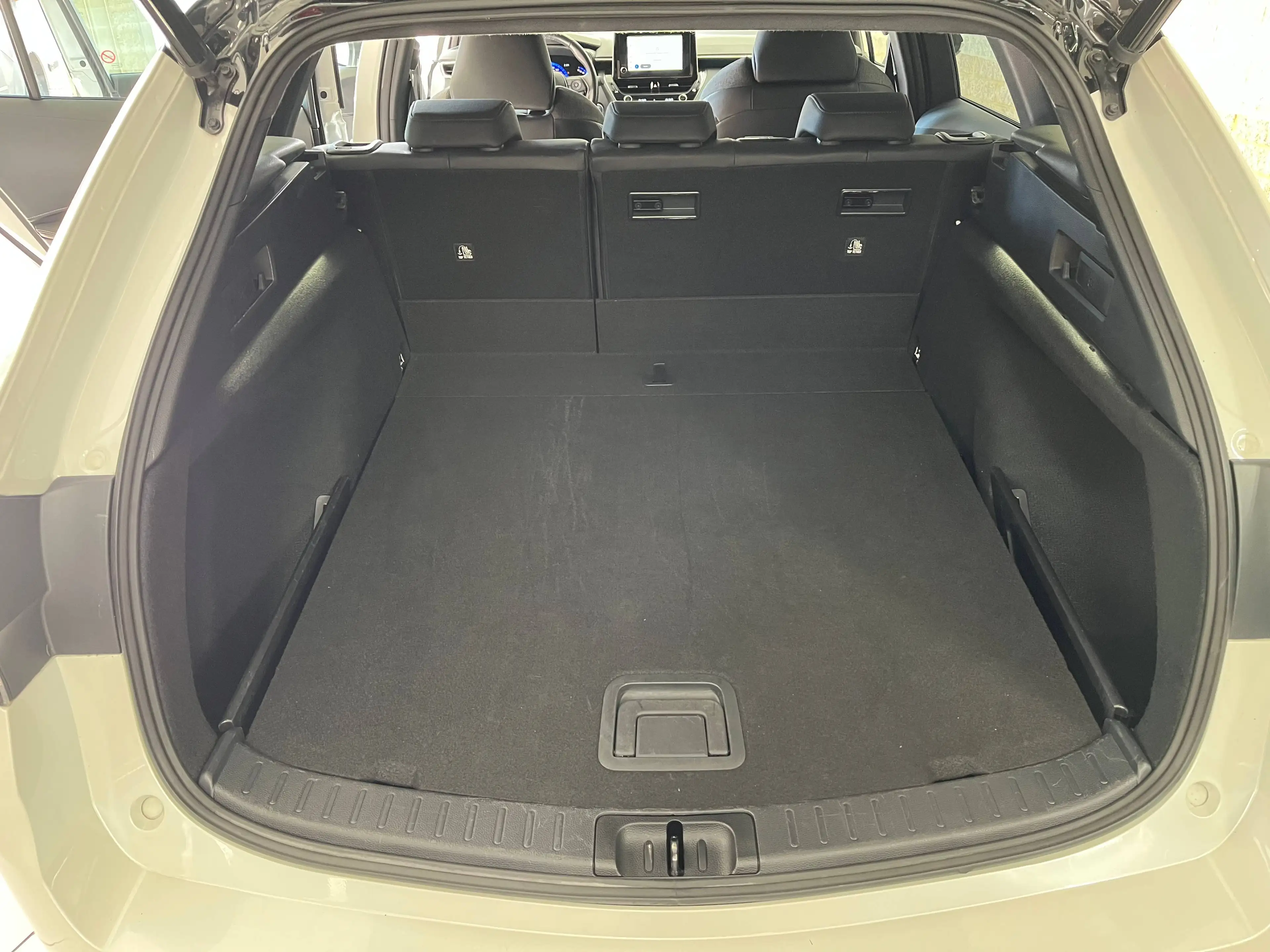 Toyota Corolla Corolla SW Hybrid 1.8 Style GPF e-CVT — photo 5