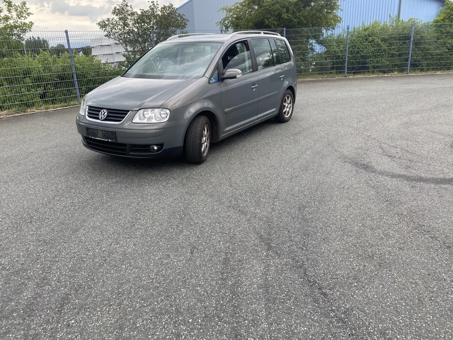Volkswagen Touran Goal 7-Sitzen Grau - 1