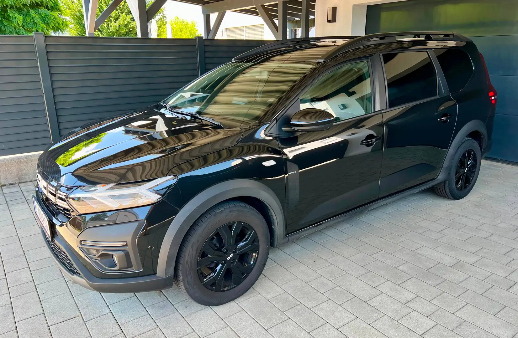 Dacia Jogger Jogger Extreme TCe 110 Extreme Schwarz - 1