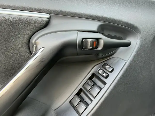 Toyota Verso view 18