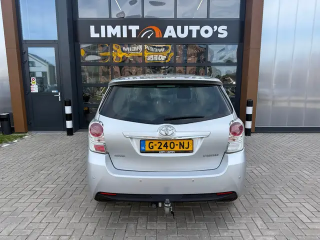 Toyota Verso view 9