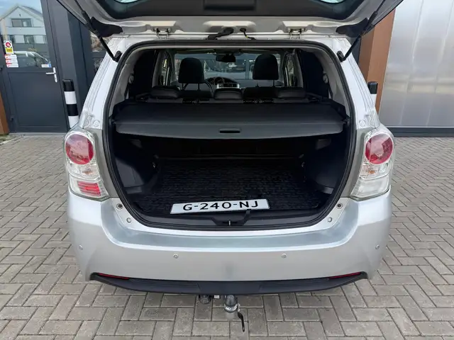 Toyota Verso view 10
