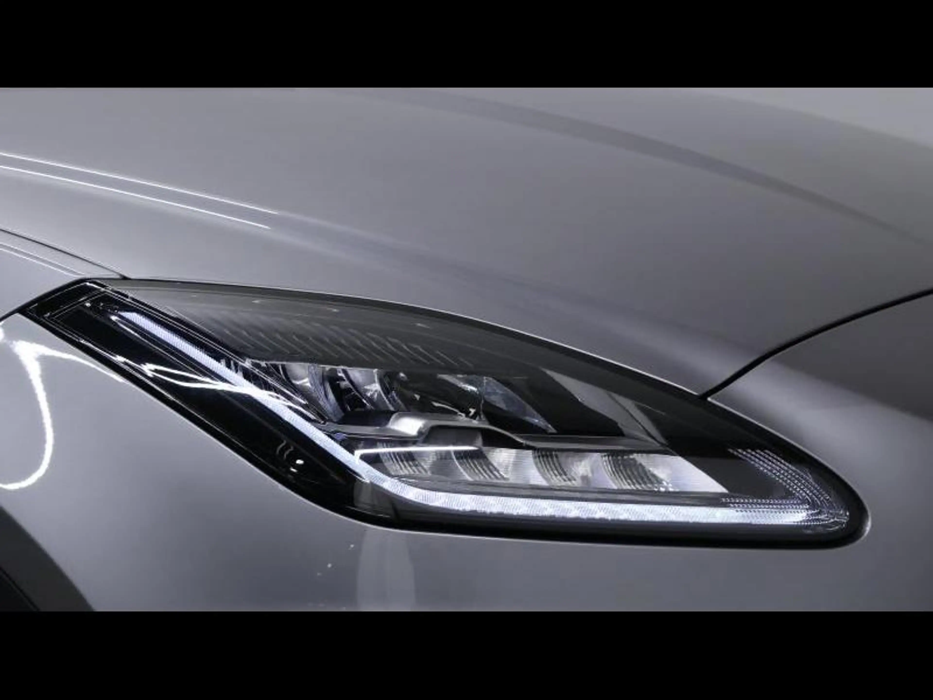 Jaguar E-Pace D165 S R-Dynamic AWD Auto — photo 6