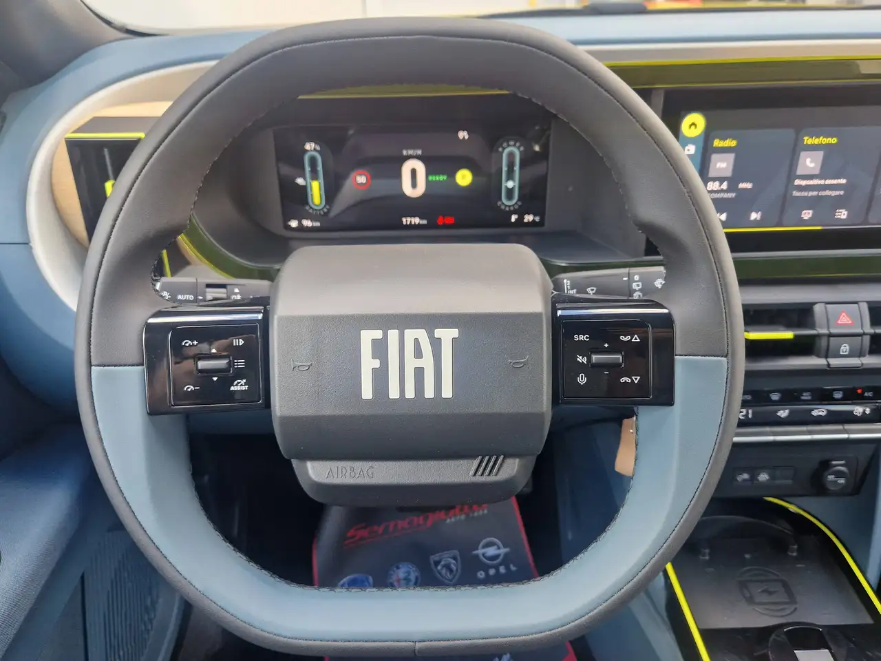 Fiat Grande Panda ELETTRICA 44 kWh 113cv La Prima KM 1.719-GIALLO LIMONE, миниатюра 17