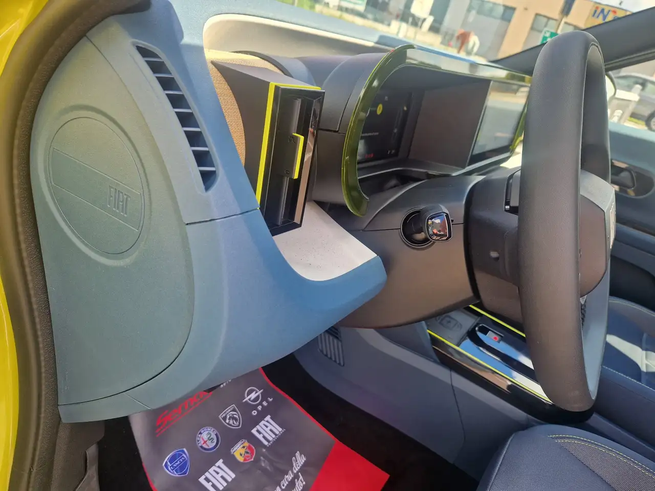 Fiat Grande Panda ELETTRICA 44 kWh 113cv La Prima KM 1.719-GIALLO LIMONE, миниатюра 26