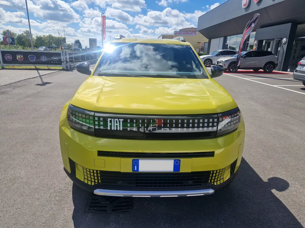 Fiat Grande Panda ELETTRICA 44 kWh 113cv La Prima KM 1.719-GIALLO LIMONE, миниатюра 2