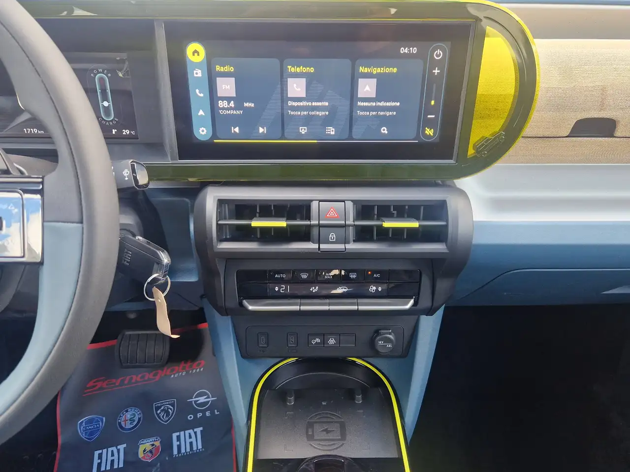 Fiat Grande Panda ELETTRICA 44 kWh 113cv La Prima KM 1.719-GIALLO LIMONE, миниатюра 21