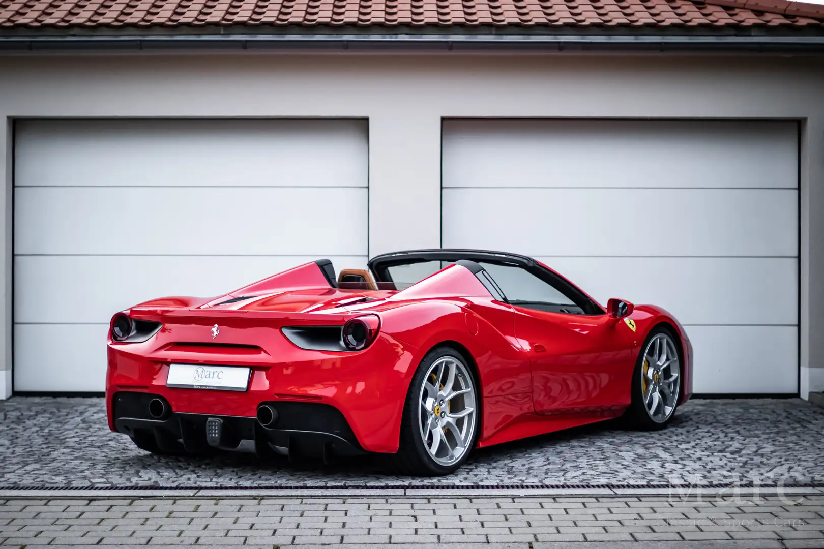 Ferrari 488 Spider / 1. Hand / Racing Seats /Lift / Carbon LED Red - 2