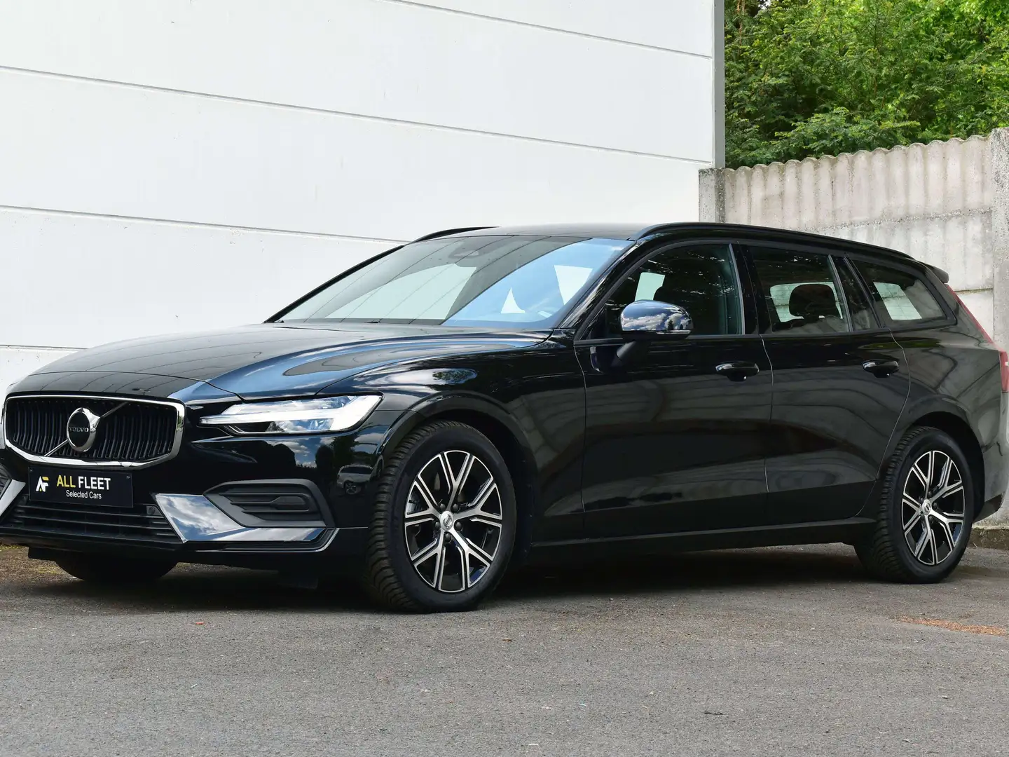 Volvo V60 NEW CAR - Cuir, Black Edition, CarPlay, Internet Noir - 2