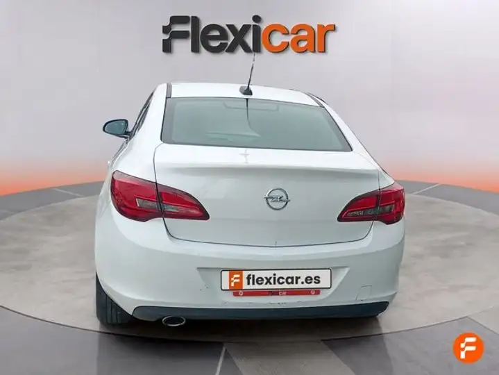 Opel Astra 2017, foto 7