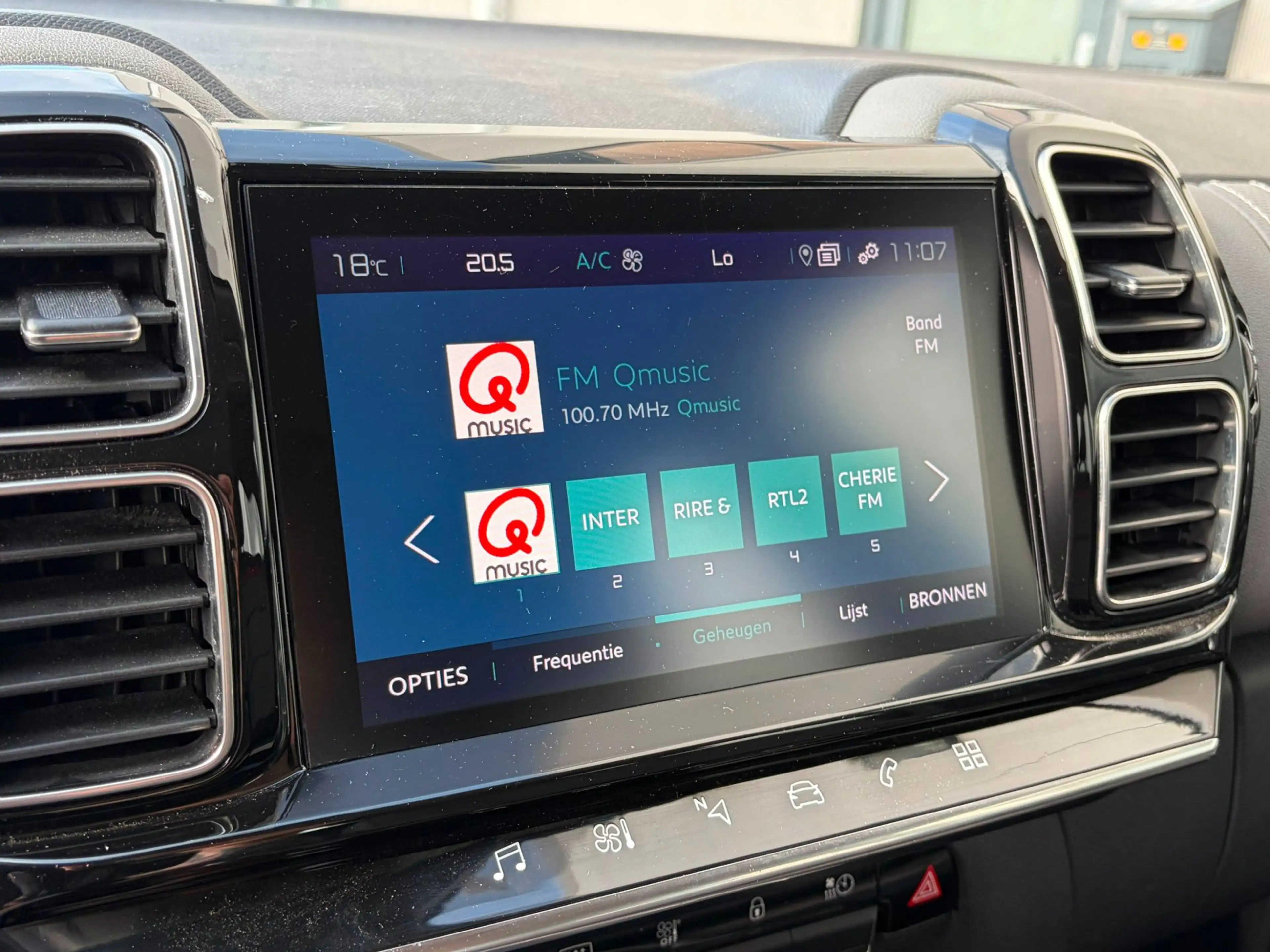 Citroen C5 Aircross 1.6 Plug-in Hybrid 225|LED|CAMERA|APPLE CARPLAY| — photo 29