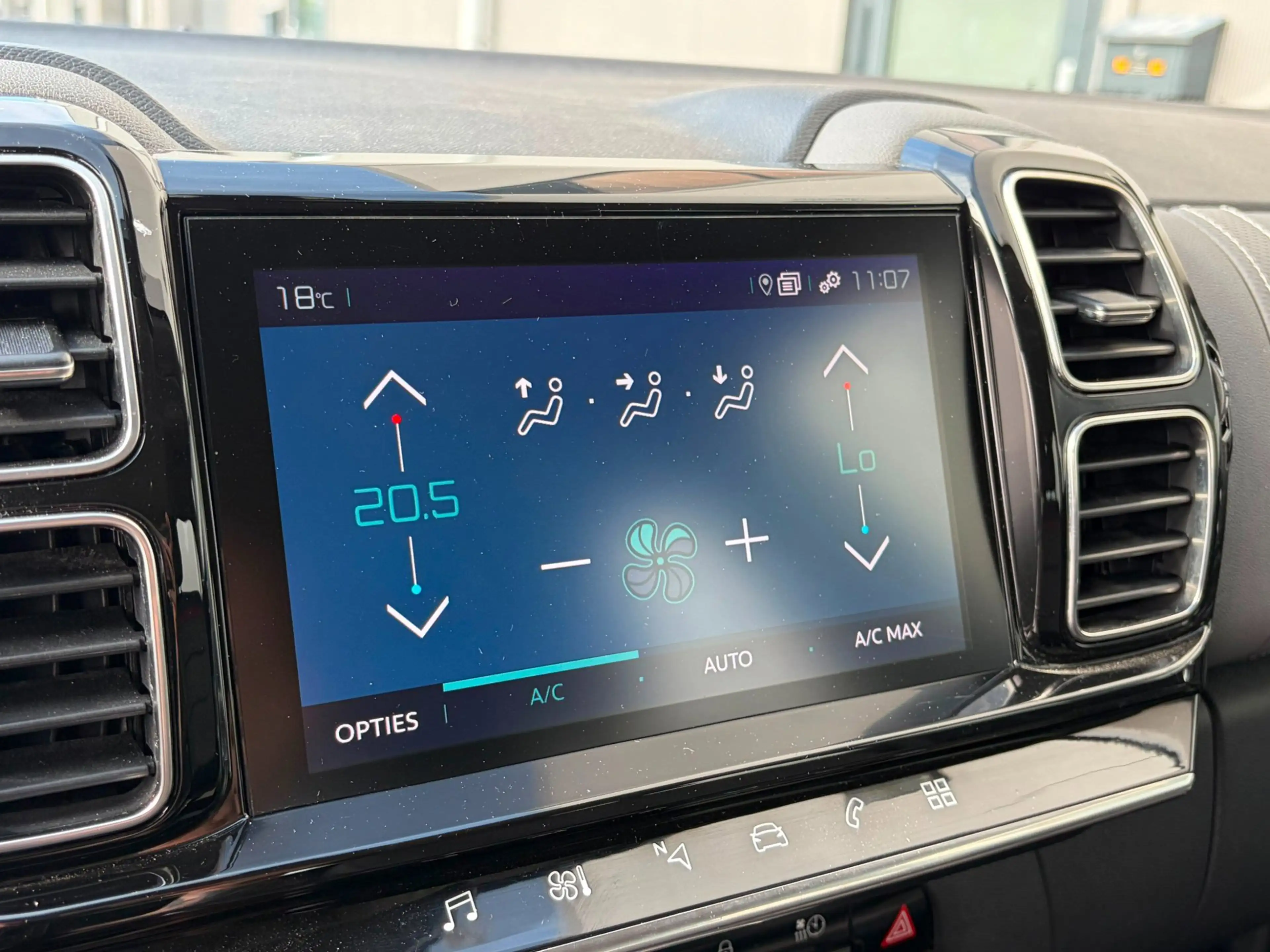 Citroen C5 Aircross 1.6 Plug-in Hybrid 225|LED|CAMERA|APPLE CARPLAY| — photo 30