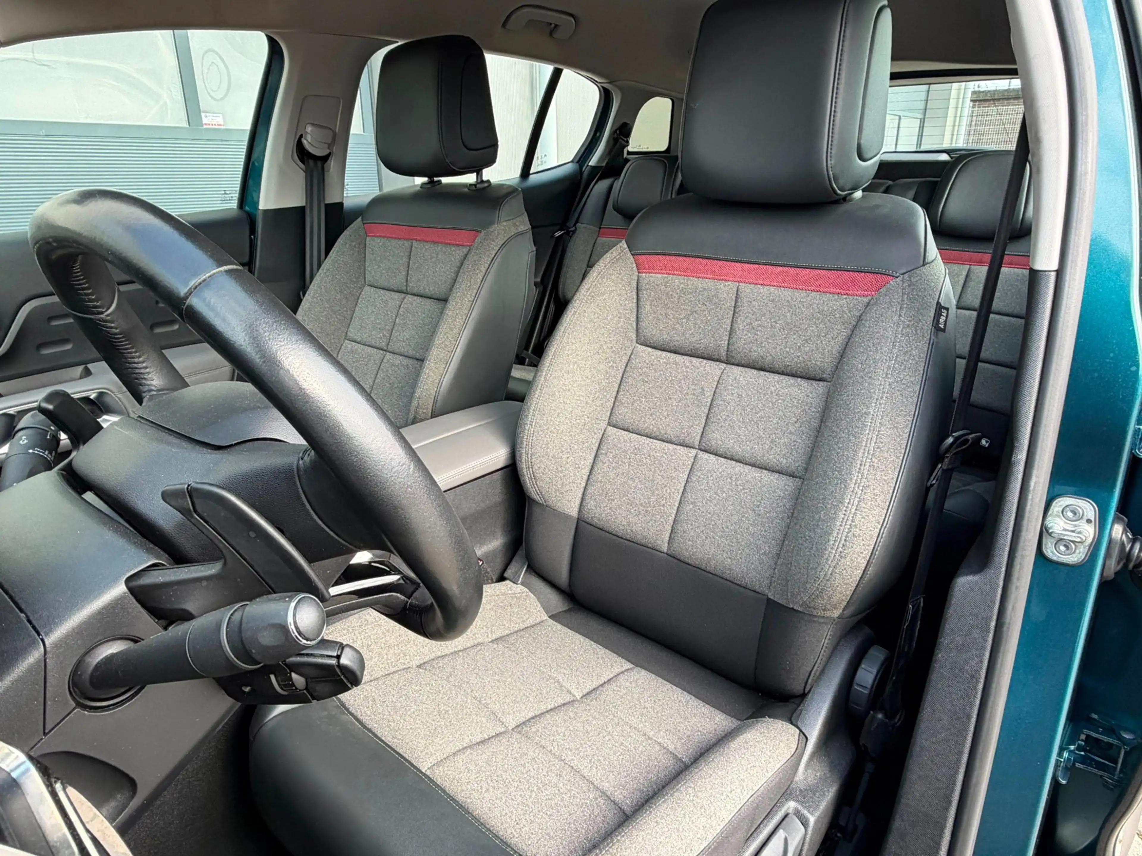 Citroen C5 Aircross 1.6 Plug-in Hybrid 225|LED|CAMERA|APPLE CARPLAY| — photo 17