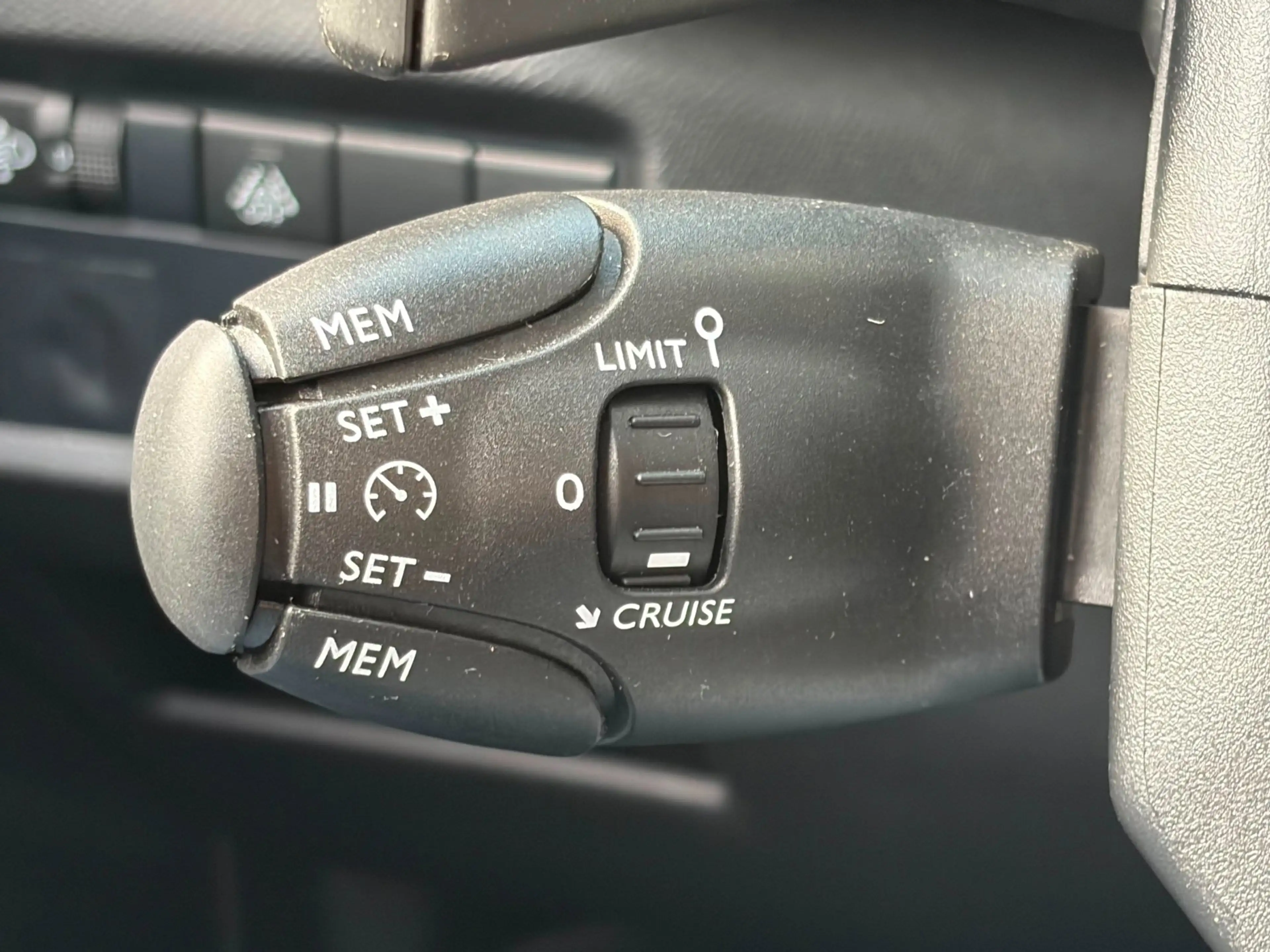 Citroen C5 Aircross 1.6 Plug-in Hybrid 225|LED|CAMERA|APPLE CARPLAY| — photo 22