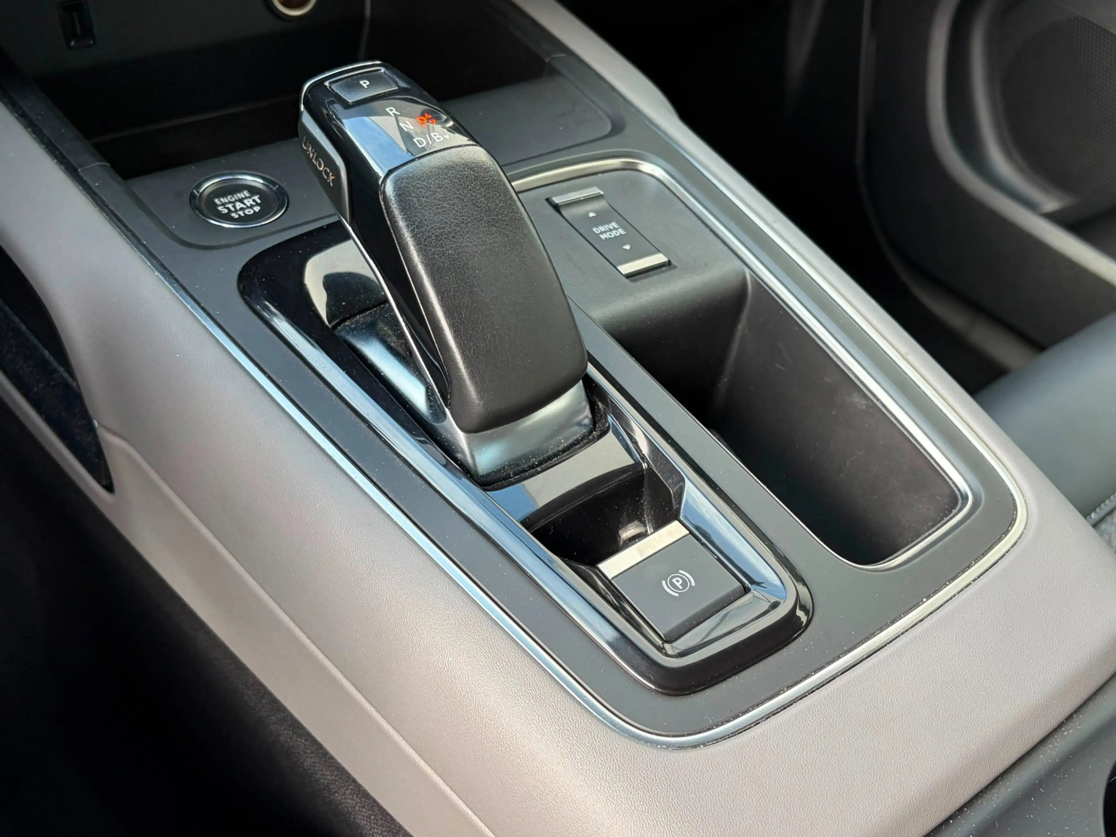 Citroen C5 Aircross 1.6 Plug-in Hybrid 225|LED|CAMERA|APPLE CARPLAY| — photo 23
