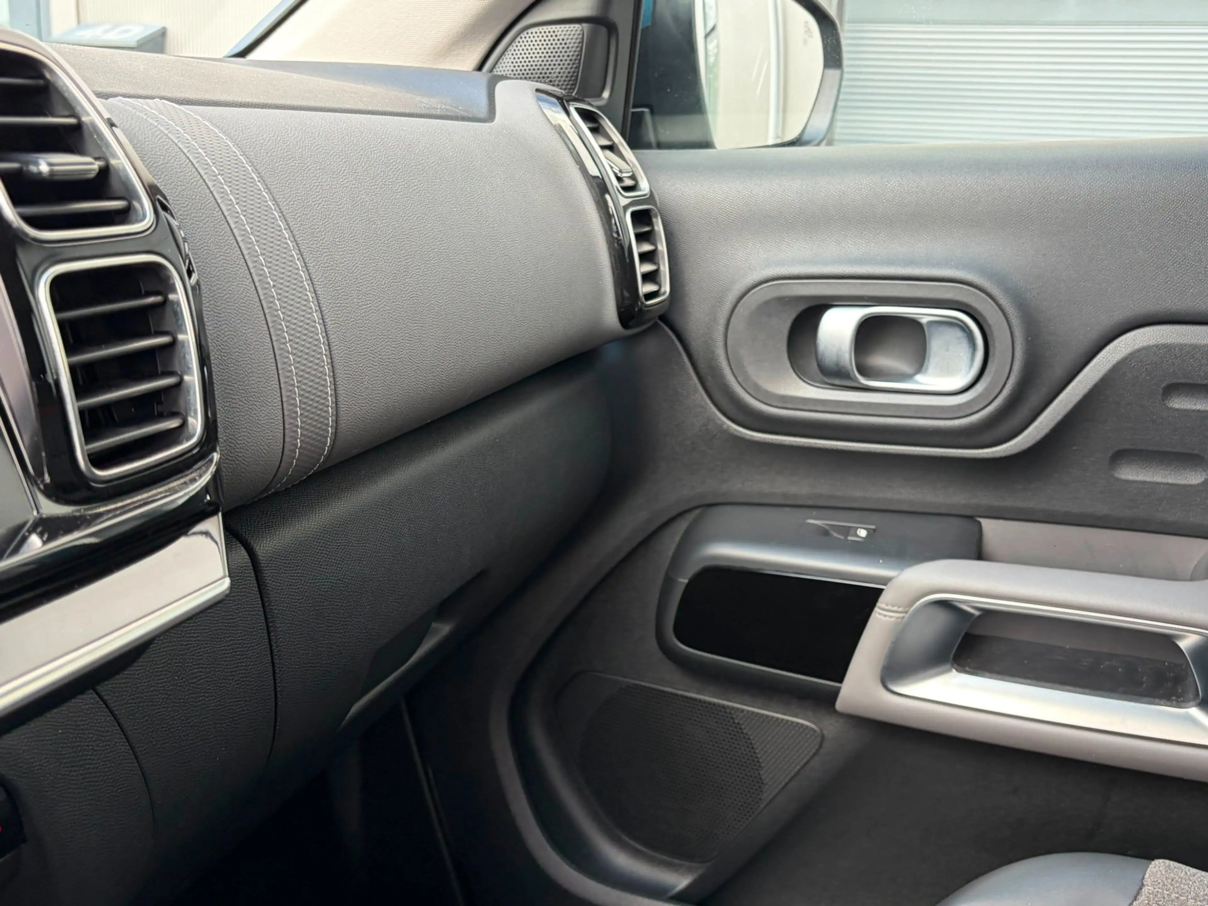 Citroen C5 Aircross 1.6 Plug-in Hybrid 225|LED|CAMERA|APPLE CARPLAY| — photo 24