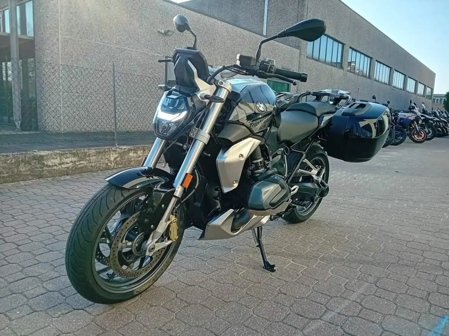 BMW R 1250 R Abs my23 Noir - 1