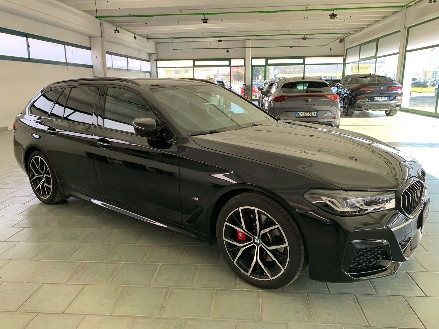 BMW 520 Serie 5 G31 20 LCI 520d Tour mhev 48V xdr Msport Noir - 1