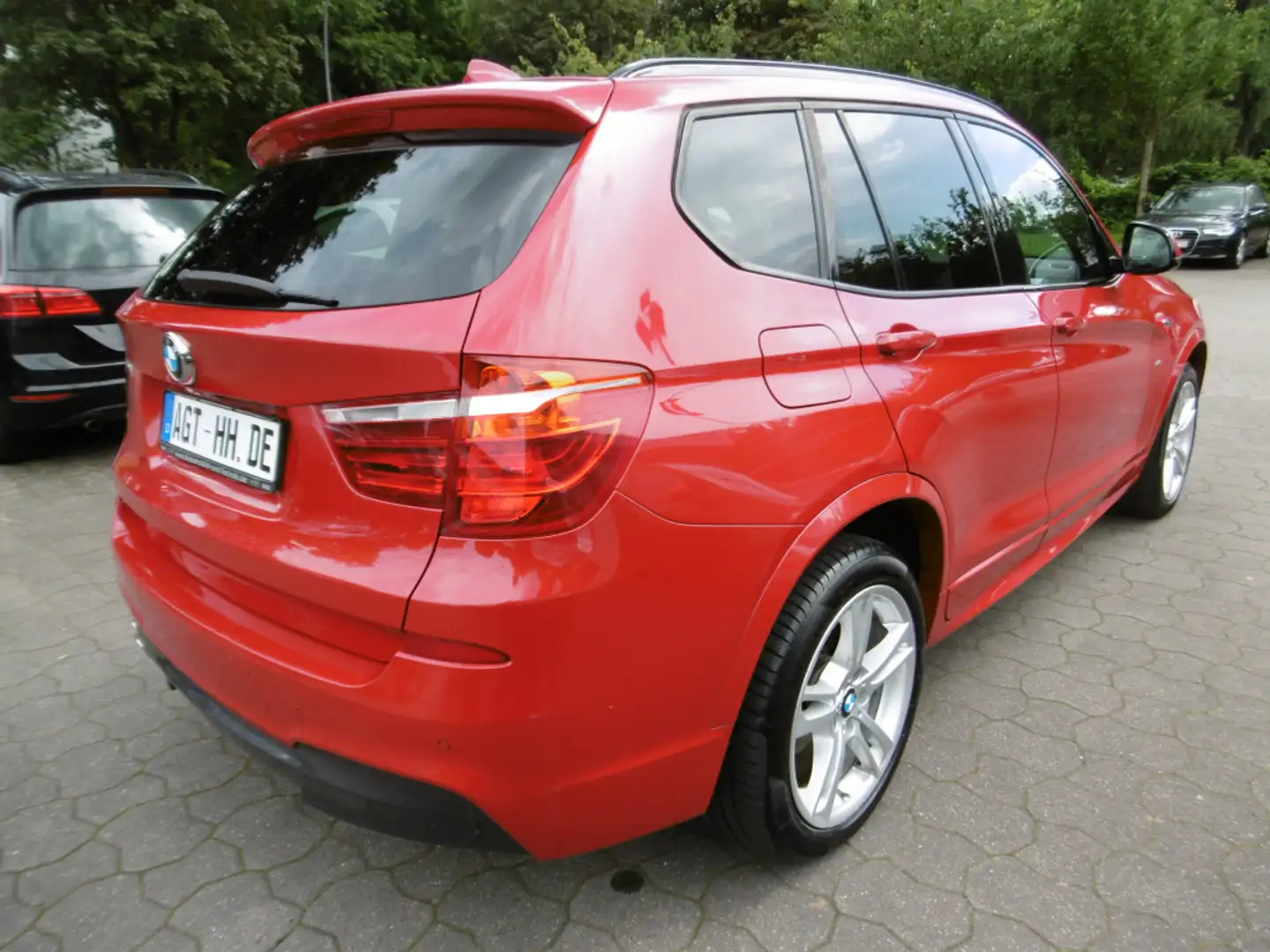 BMW X3 xDrive 30dA M-Paket Navi Panorama Xenon AHK Rot - 2