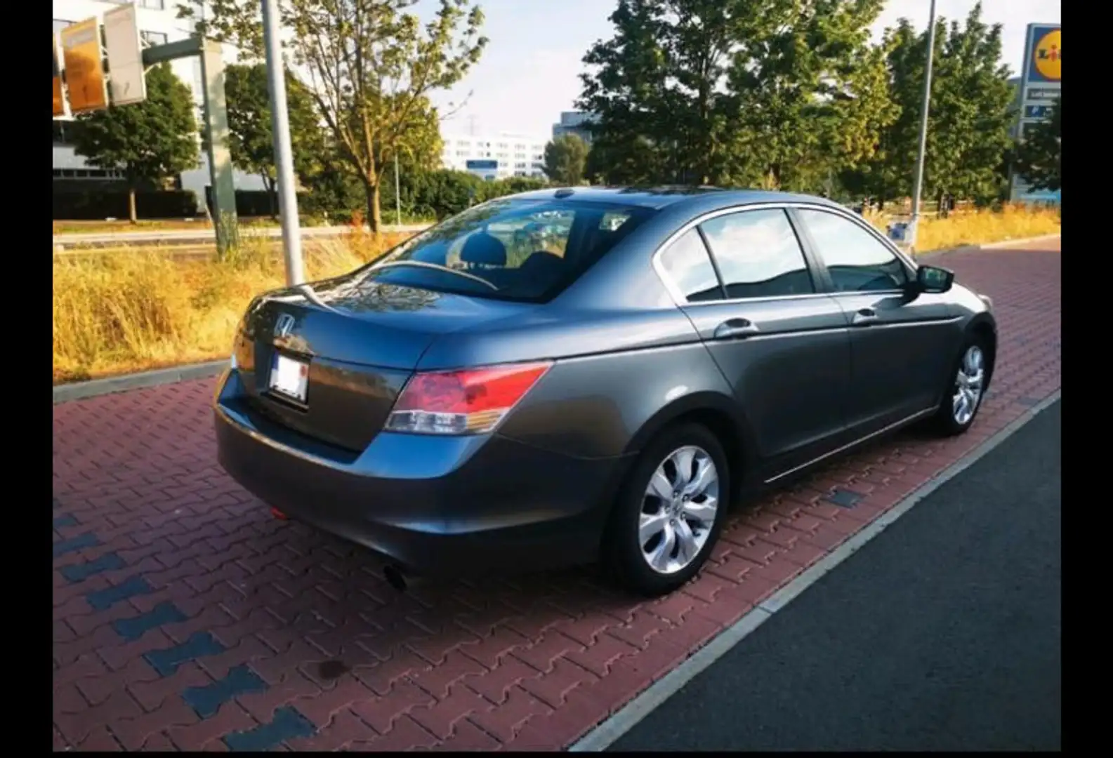 Honda Accord - 2