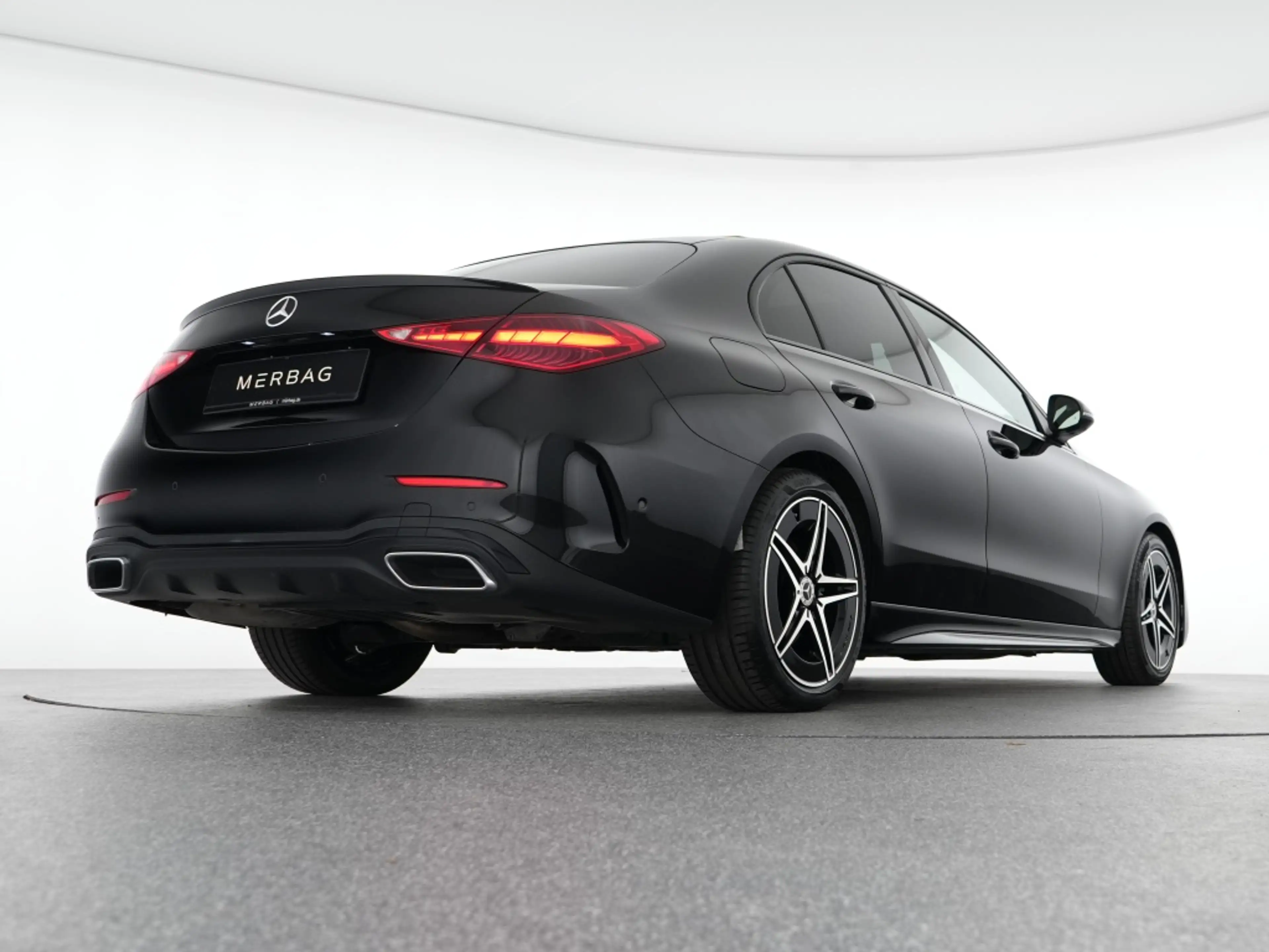 Mercedes-Benz C 200 d AMG Night Pano Digital L. Memory Navigation — photo 9