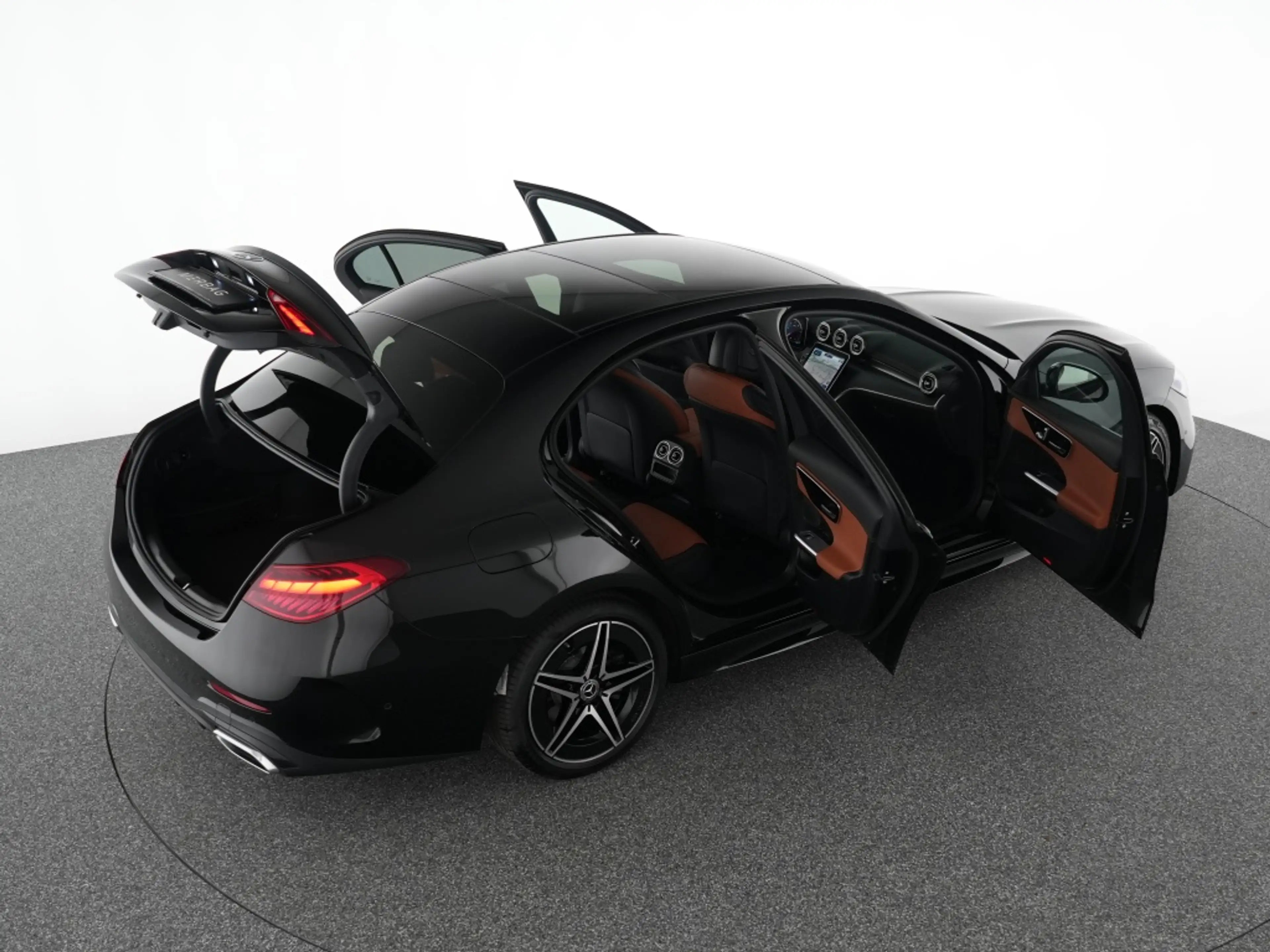 Mercedes-Benz C 200 d AMG Night Pano Digital L. Memory Navigation — photo 13
