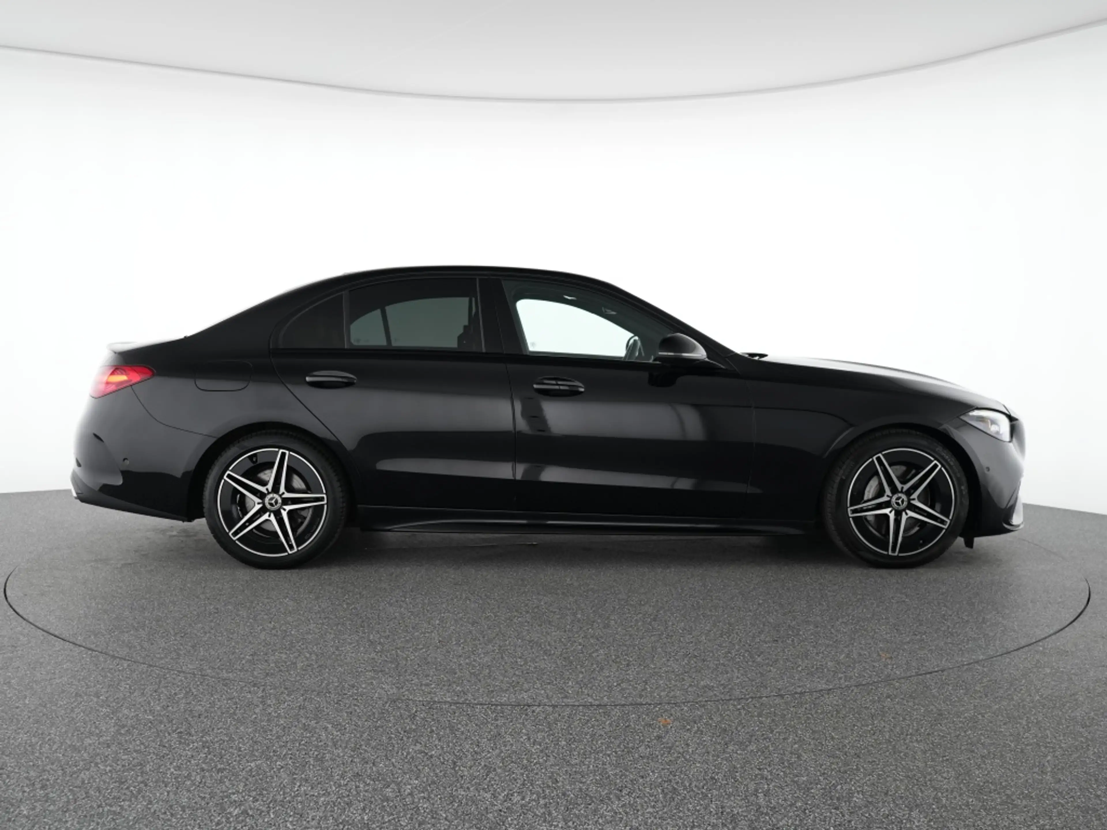 Mercedes-Benz C 200 d AMG Night Pano Digital L. Memory Navigation — photo 5