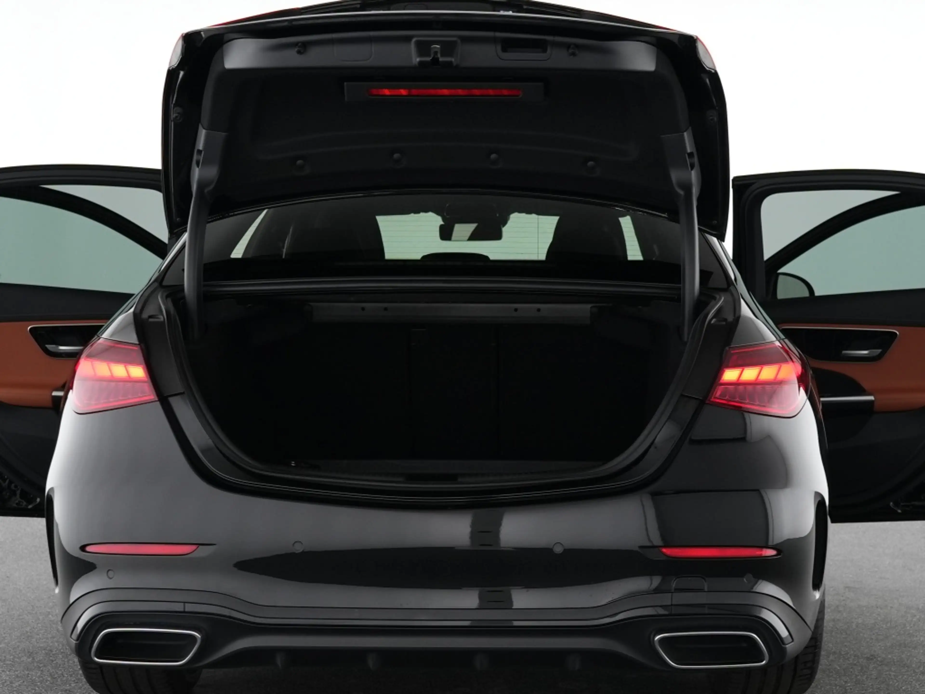 Mercedes-Benz C 200 d AMG Night Pano Digital L. Memory Navigation — photo 15