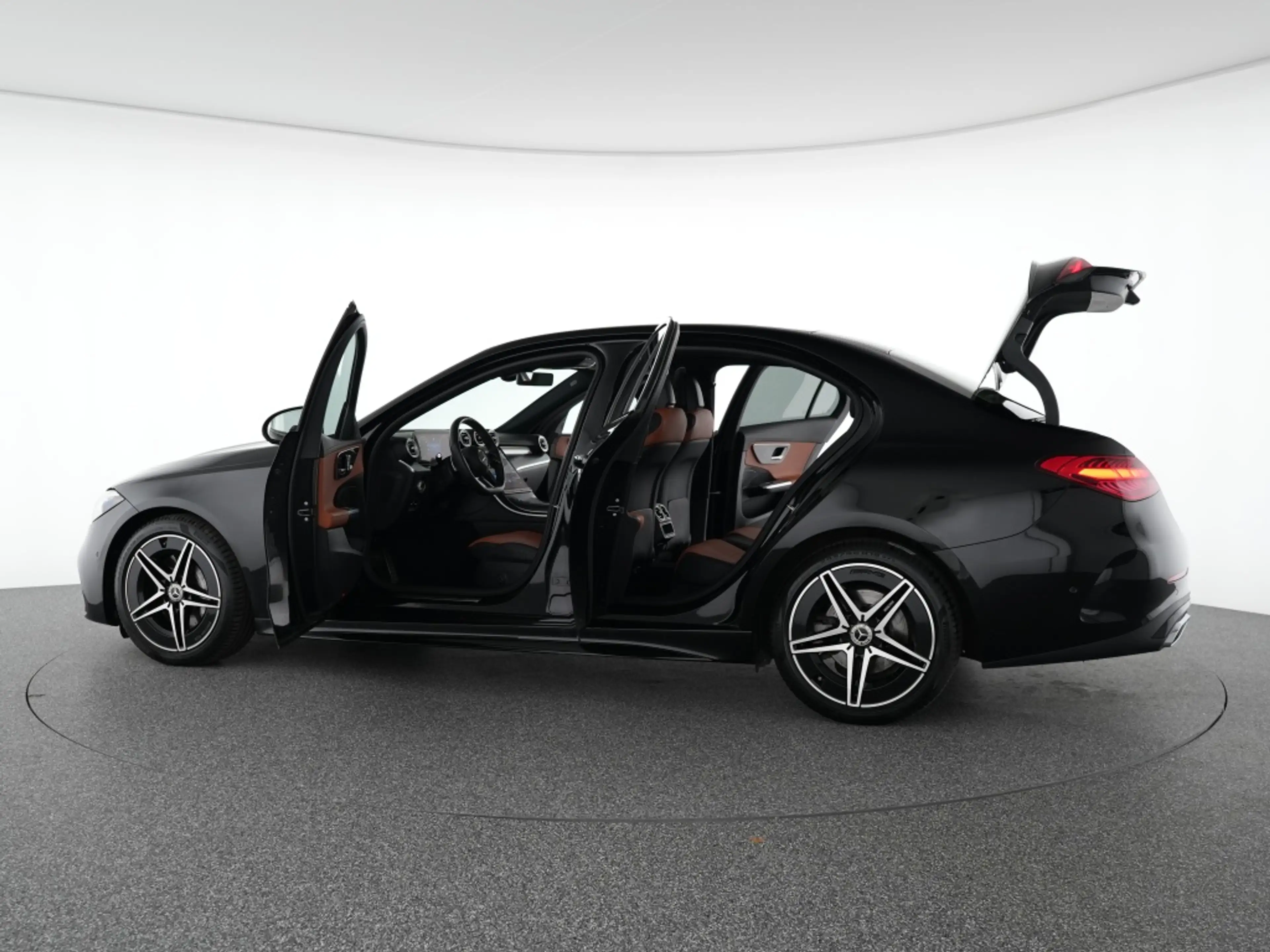 Mercedes-Benz C 200 d AMG Night Pano Digital L. Memory Navigation — photo 14