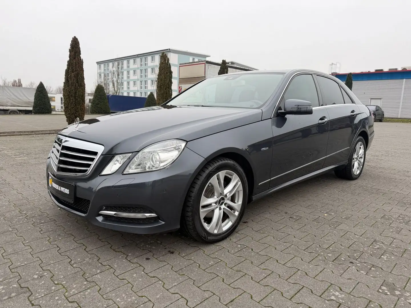 Mercedes-Benz E 220 CDI Avantgarde AUTOMATIK/NAVI/XENON/LEDER/S-HEFT Gris - 1