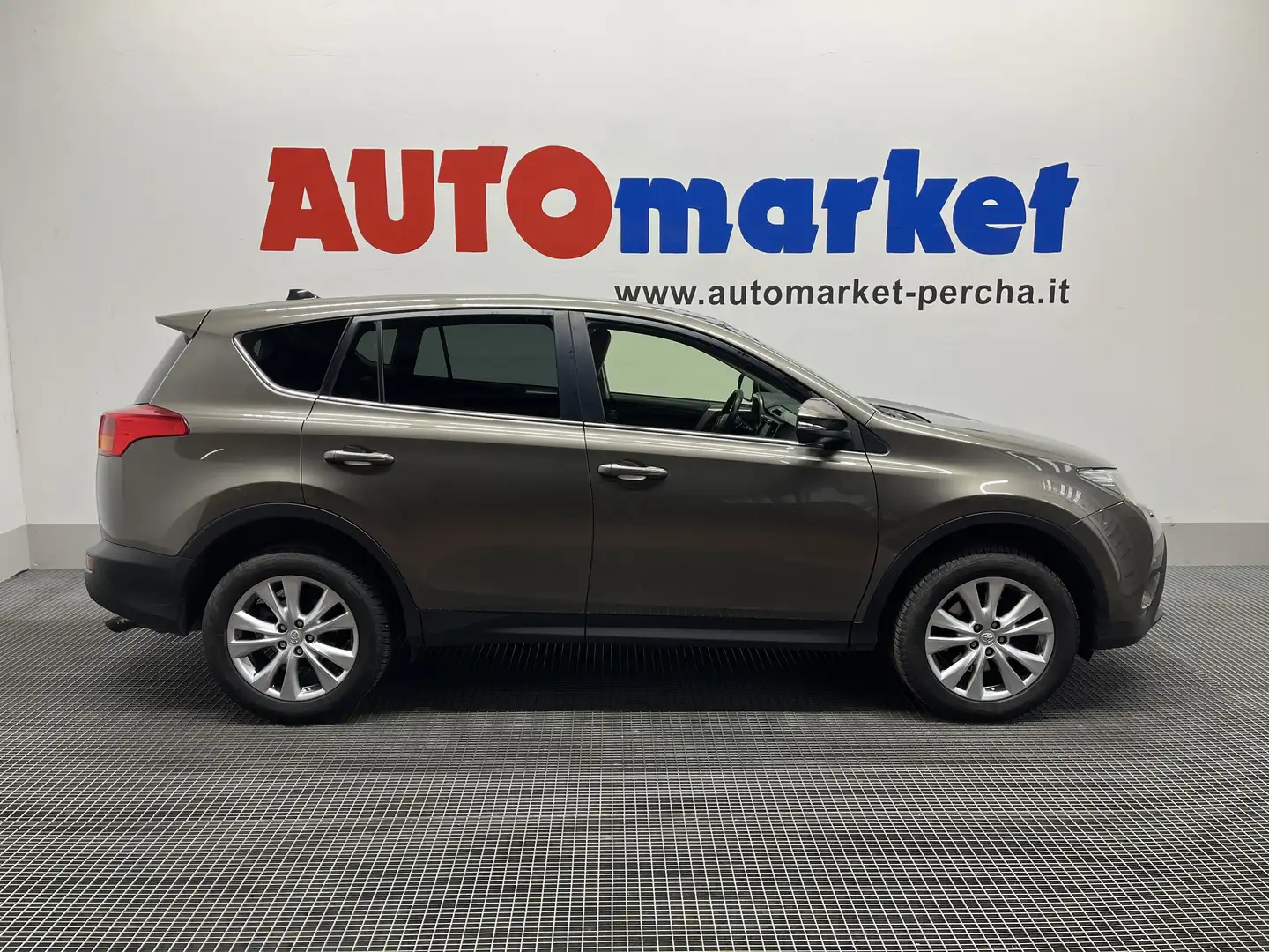 Toyota RAV 4 RAV4 Crossover 2.2 d-4d Executive 150cv auto Grigio - 1