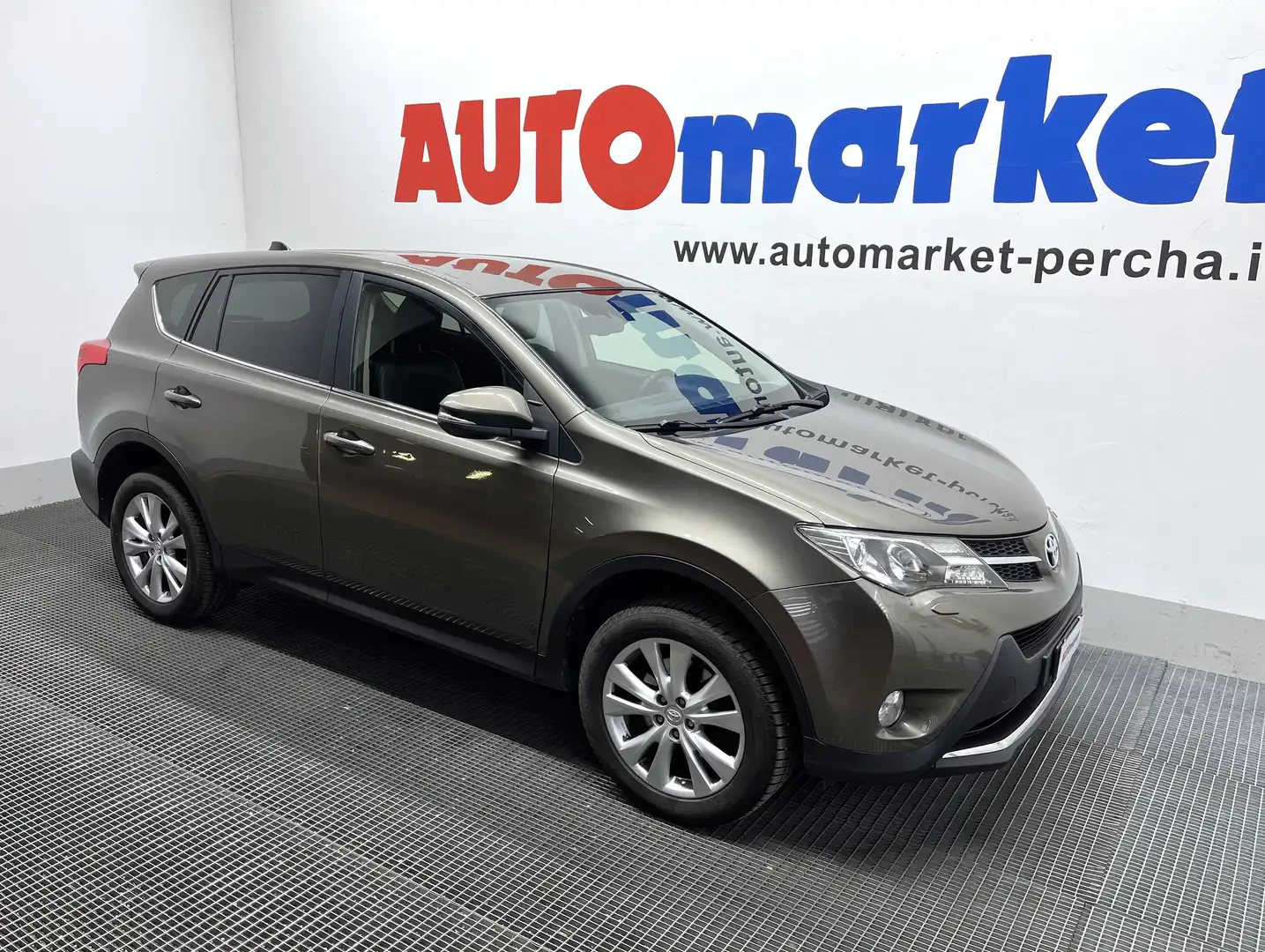 Toyota RAV 4 Crossover 2.2 d-4d Executive 150cv auto Bronzo - 2