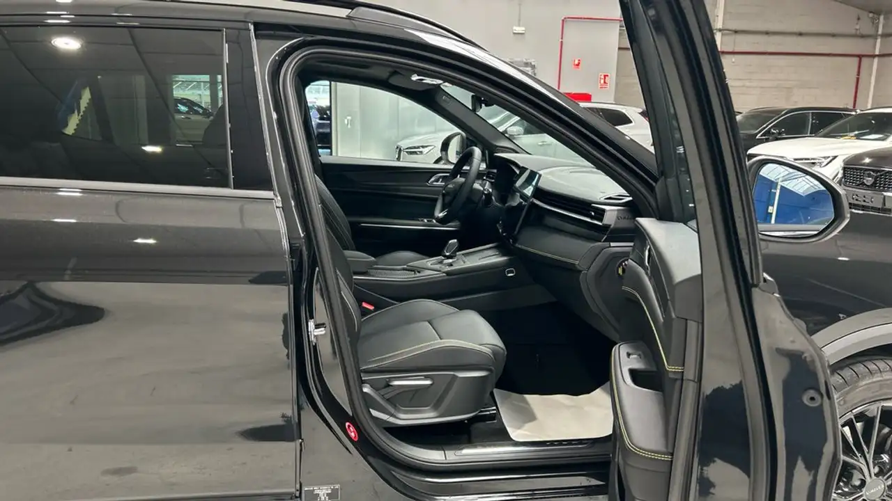 Lynk & Co 01 2025 — фото 8