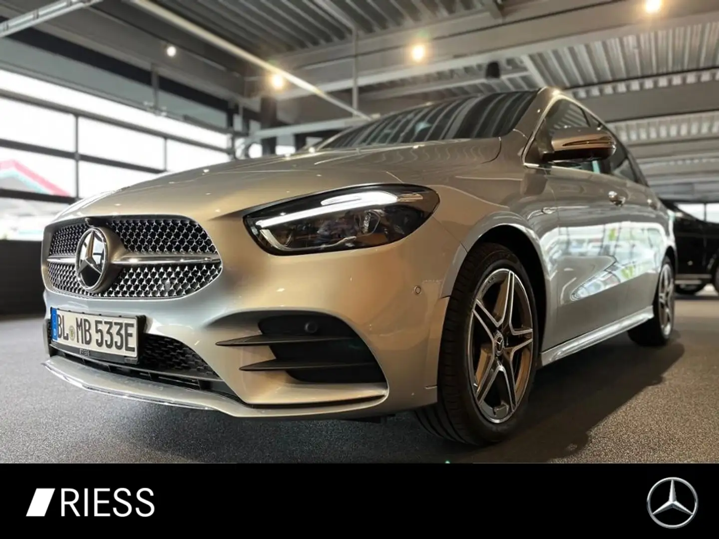 Mercedes-Benz B 250 e EQ AMG+AHK+PANO+MULTIBEAM+360°+DISTRONIC Серебристый - 1