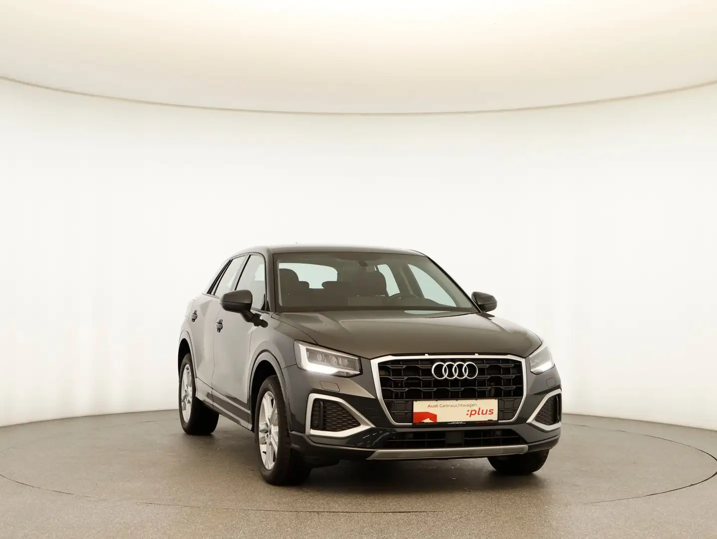 Audi Q2 35 TFSI admired Grau - 2