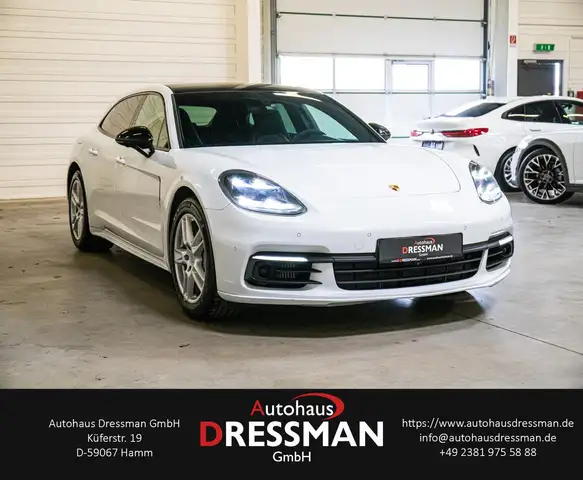 Porsche Panamera view 3