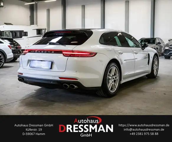 Porsche Panamera view 5