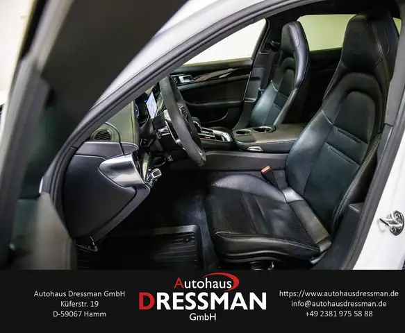 Porsche Panamera view 12