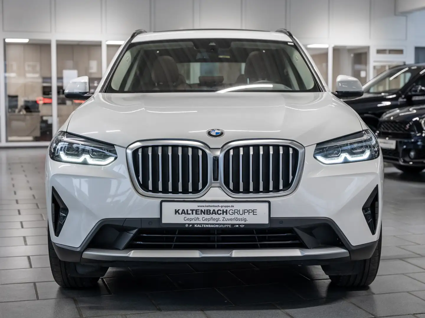 BMW X3 xDrive 20d FACEL. PANO LED STANDHZ W-LAN Weiß - 2