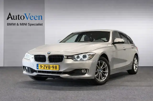BMW 320 3-serie Touring 320i Executive (LED, NL AUTO, TREK