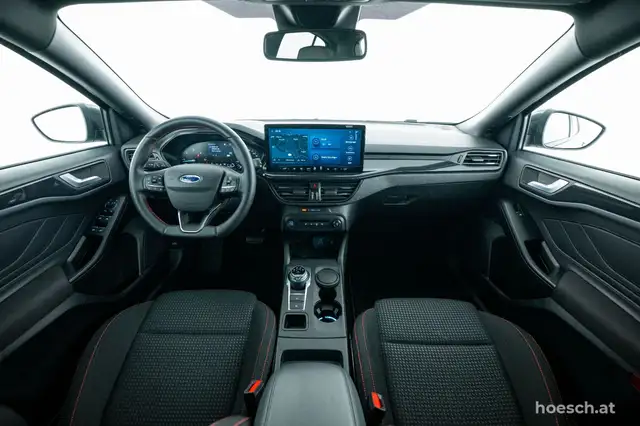 Ford Focus view 5