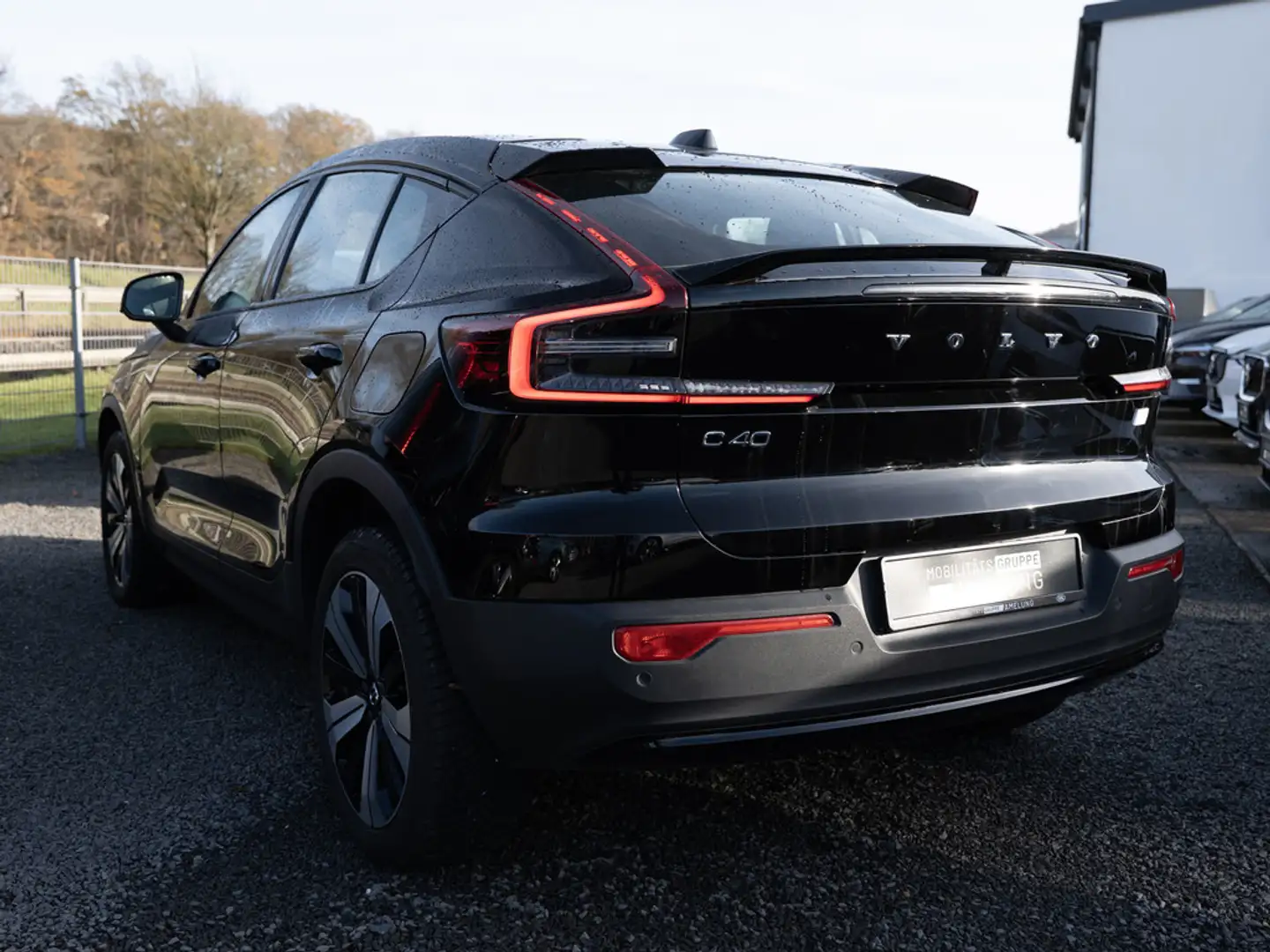 Volvo C40 Core Recharge Pure Electric 2WD LED PANO Schwarz - 2