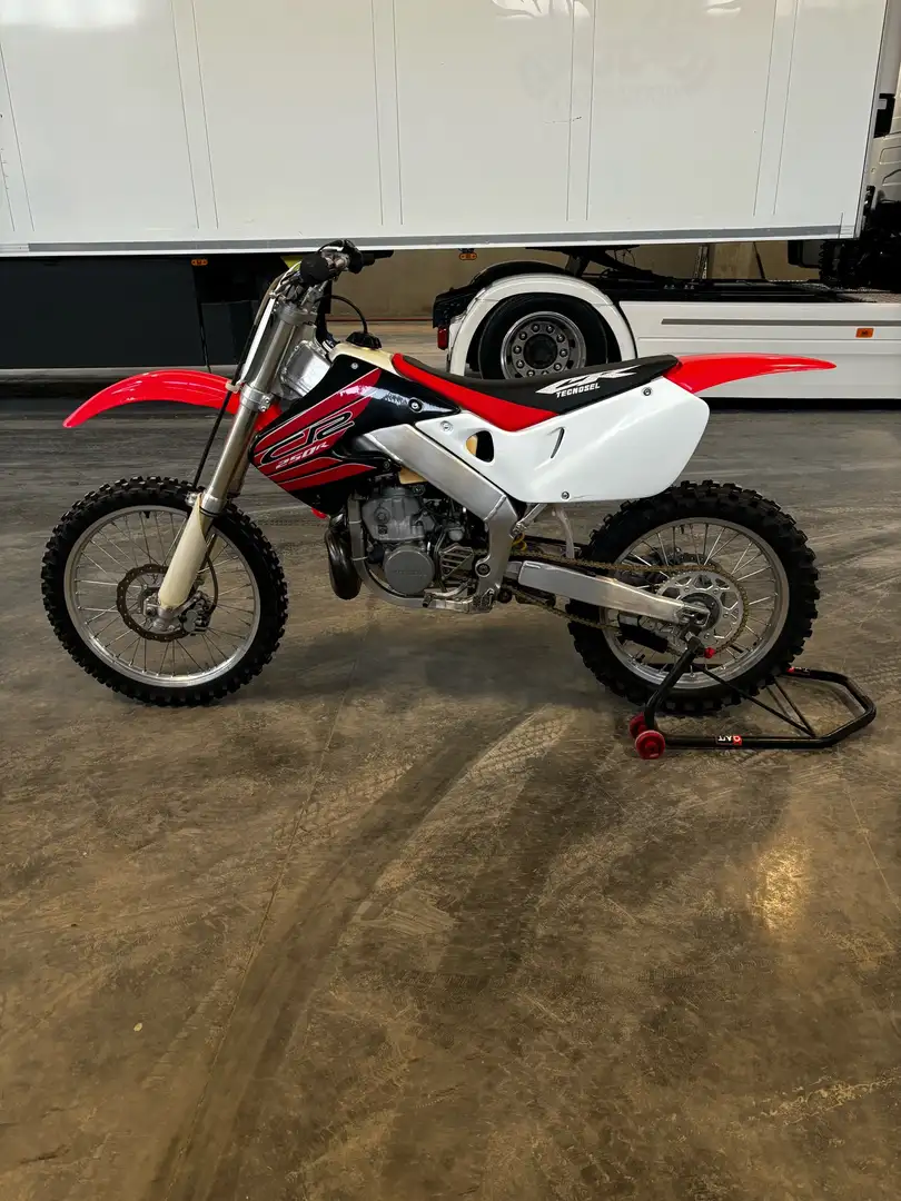 Honda CR 250 Rouge - 1