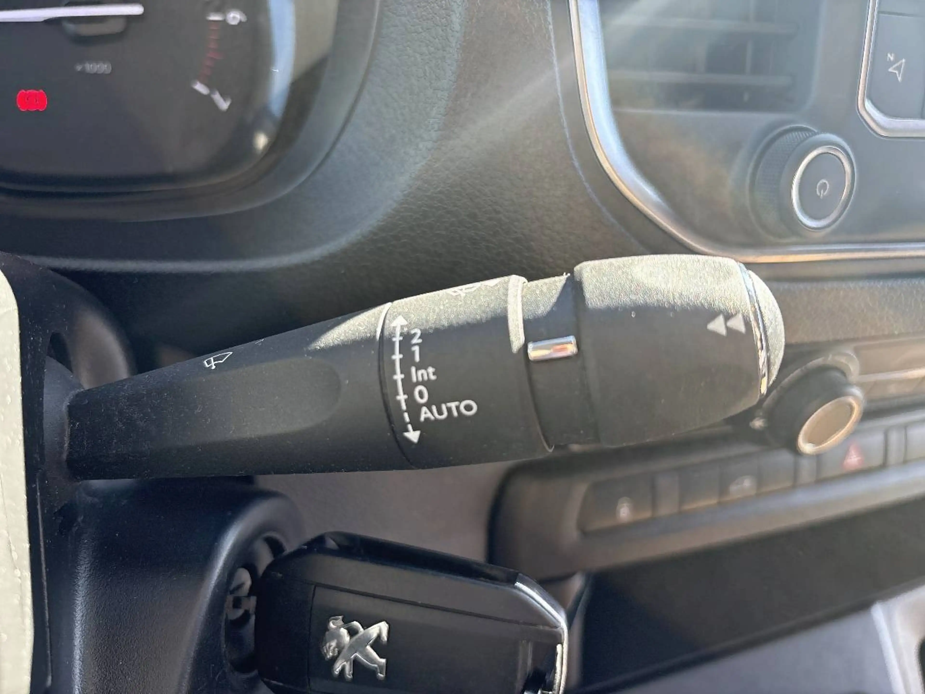 Peugeot Expert 2.0 BlueHDi L3 Long Premium S — photo 11