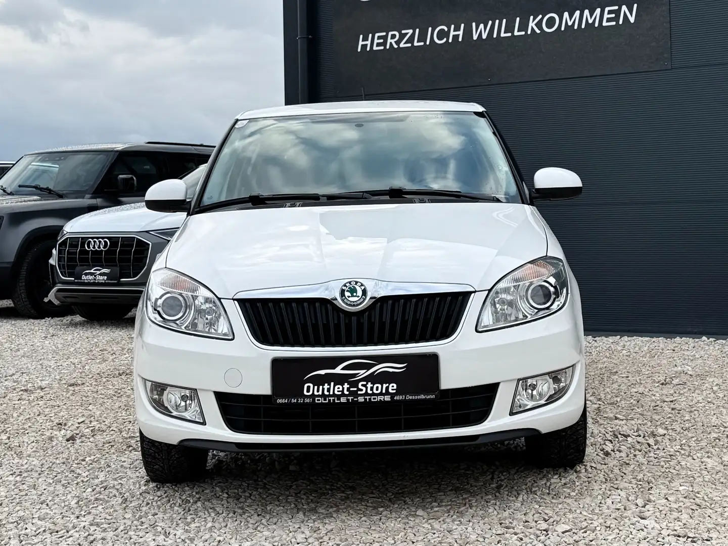 Skoda Fabia Elegance Aut.*1.Besitz*Navi*SHZ*NUR 41.000KM*TOP* Weiß - 2