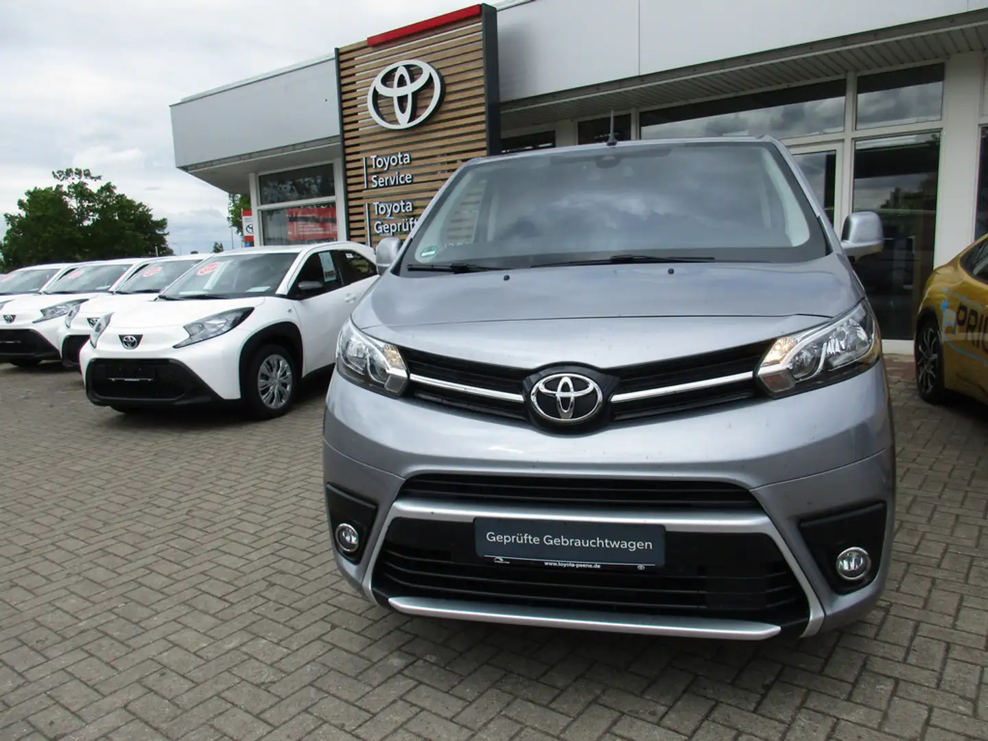 Toyota Proace Verso 2.0 L2 Team Deutschland Zilver - 2