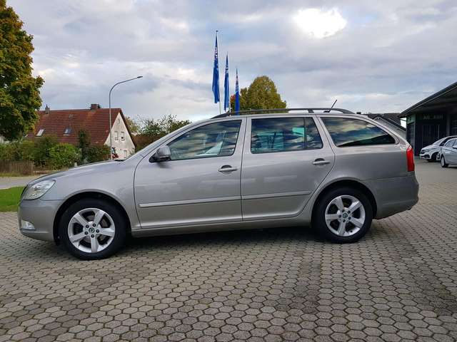 Skoda Octavia Combi 1.4 TSI "Best of"KLIMA-AHK-ALU-SHZ-ZV-ALU
